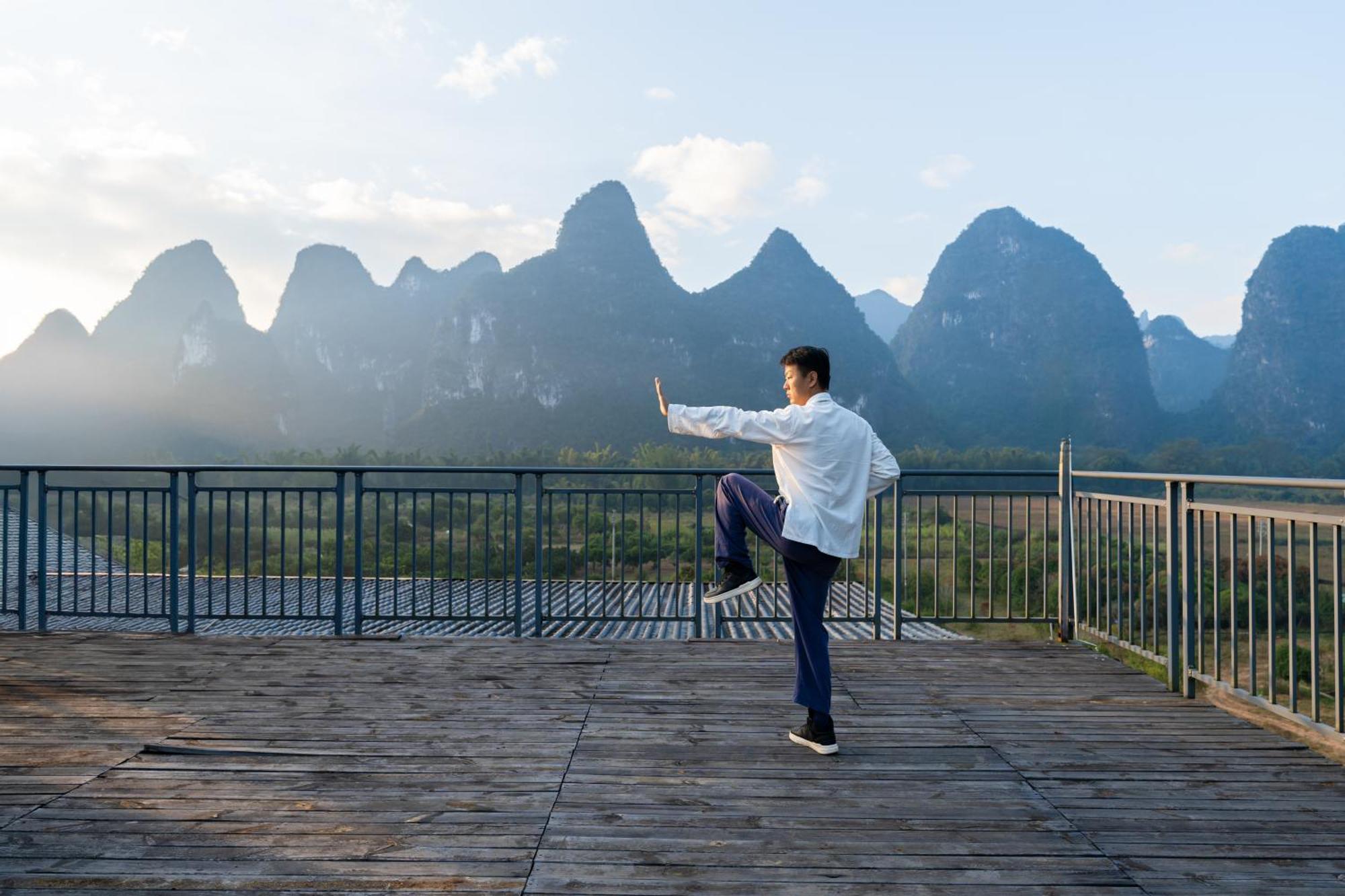 Leisure Courtyard Hotel Yangshuo-Free Shuttle Bus To Yangshuo Station Stay 2 Nights One Way Exterior foto