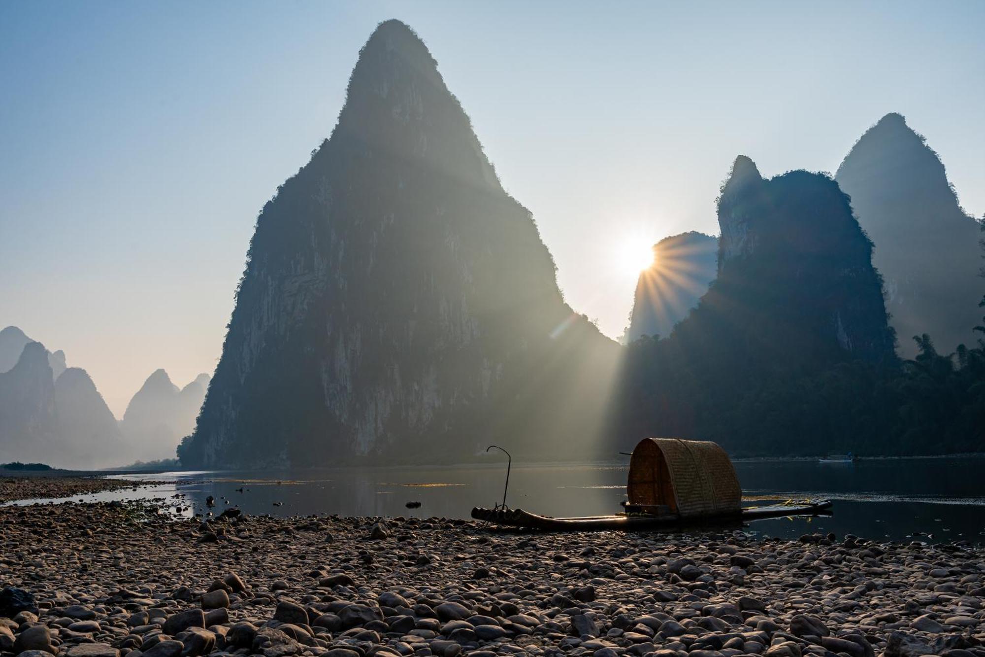 Leisure Courtyard Hotel Yangshuo-Free Shuttle Bus To Yangshuo Station Stay 2 Nights One Way Exterior foto