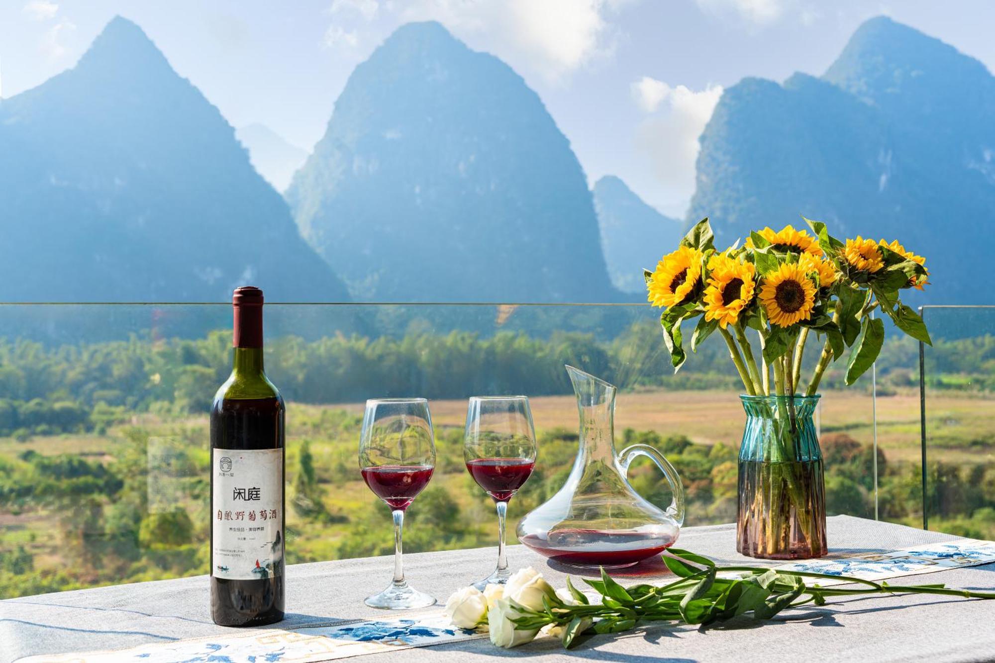 Leisure Courtyard Hotel Yangshuo-Free Shuttle Bus To Yangshuo Station Stay 2 Nights One Way Exterior foto