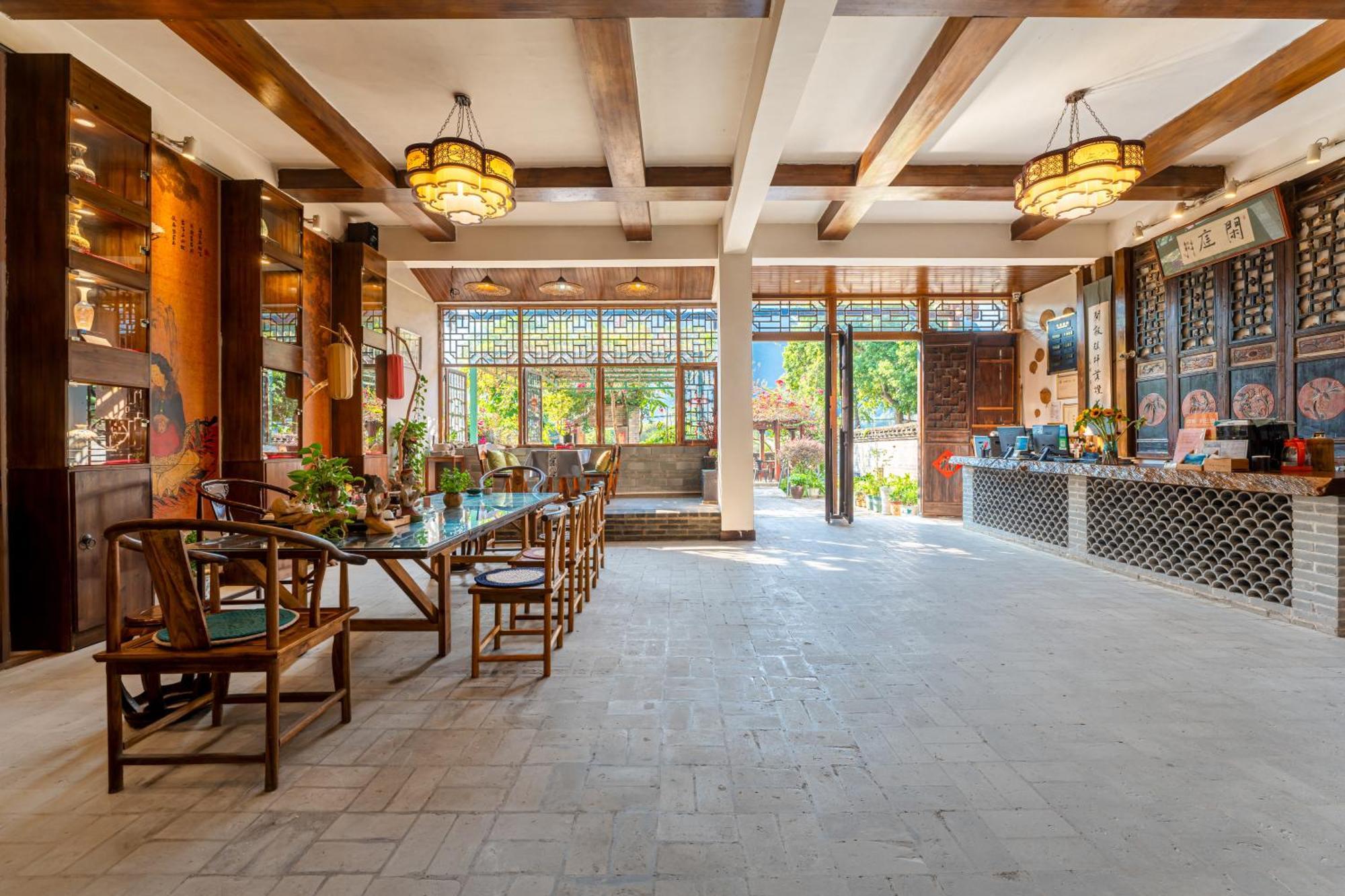 Leisure Courtyard Hotel Yangshuo-Free Shuttle Bus To Yangshuo Station Stay 2 Nights One Way Exterior foto
